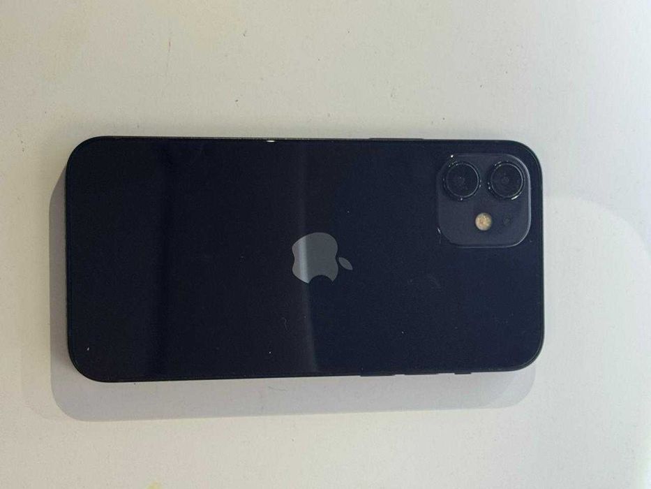 Продам iPhone 12 128 ГБ (Б/У). Черный