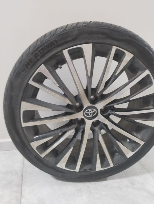 Продам шины R 19