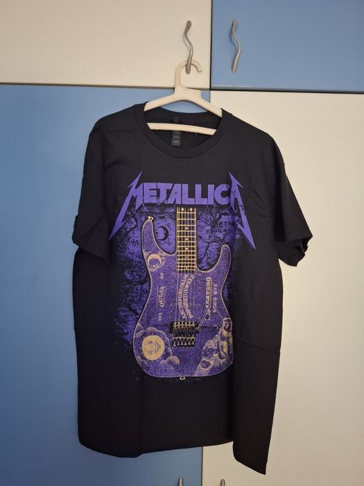 Чисто нови  лицензирани тениски на Metallica