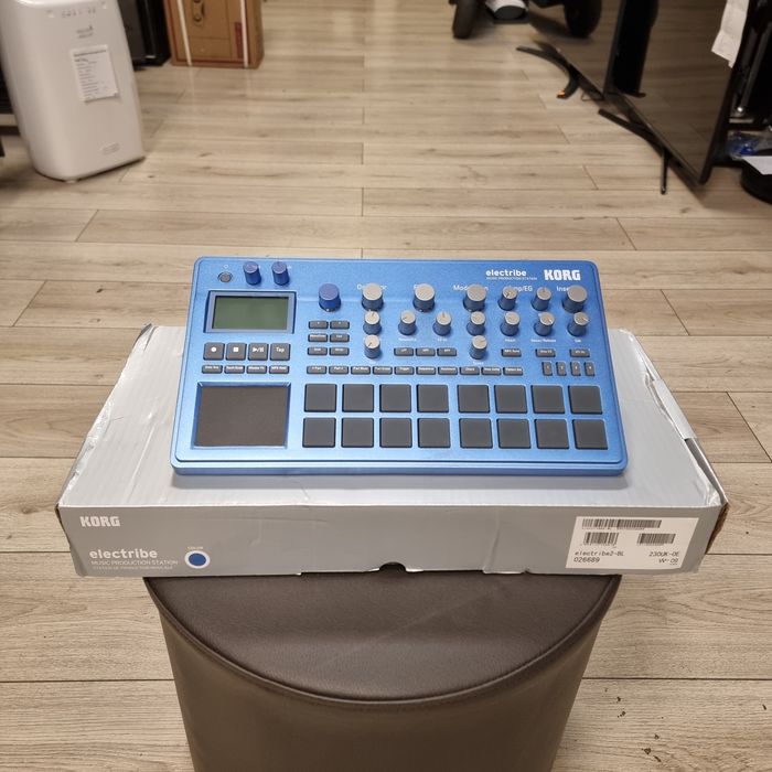 Amanet F28: Sintetizator Korg Electribe 2 Blue