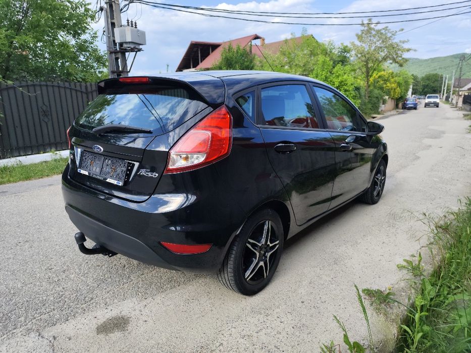 Ford Fiesta an2014 model Facelift/Euro 5/benzina