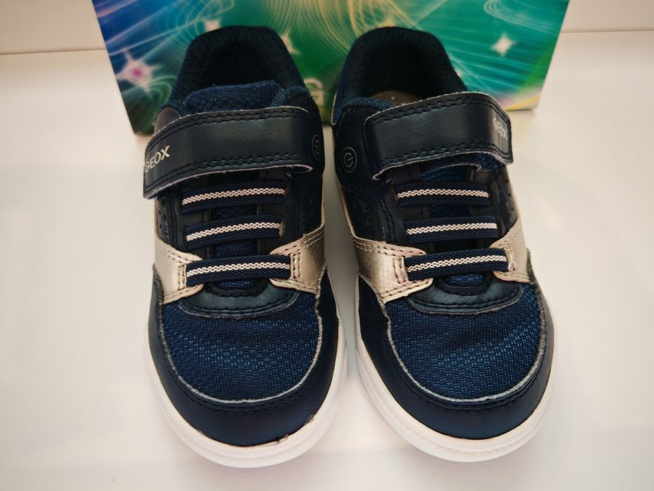 Светещи маратонки GEOX 26 номер