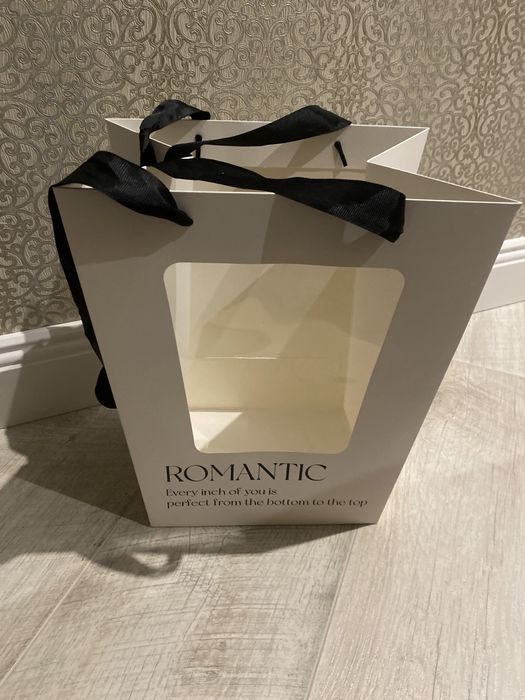 Продам красивый пакет для цветов