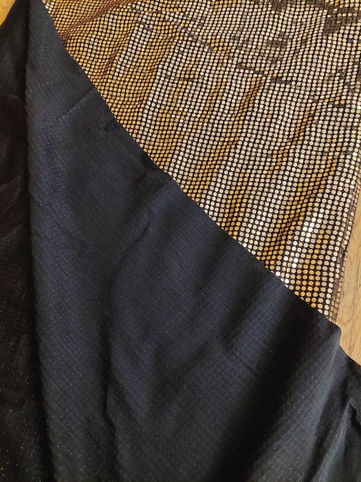 Распродажа тканей для одежды