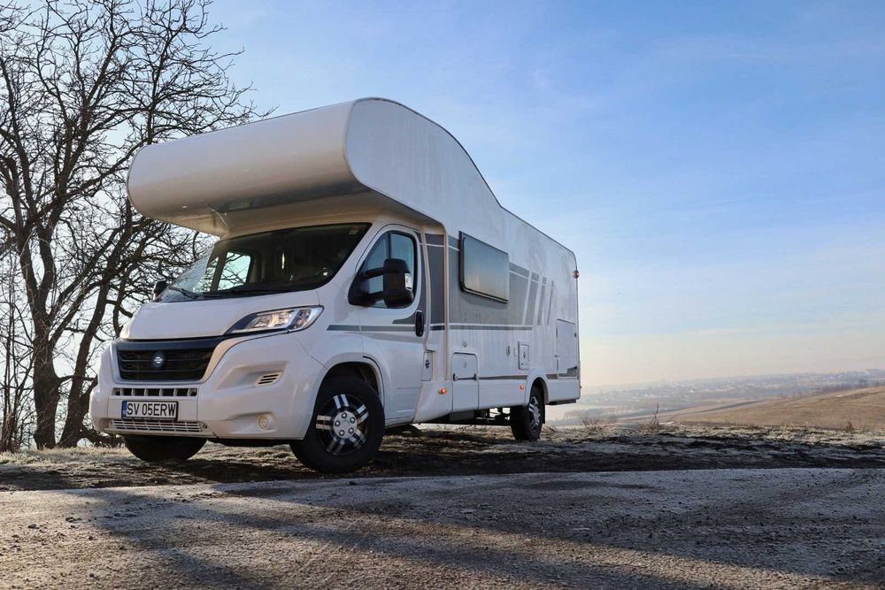 Inchiriere autorulota Carado Pro