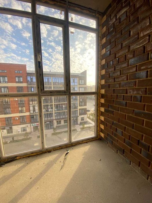 продам 2 комн квартиру в центре