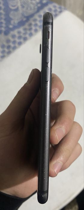 продам телефон айфон 8