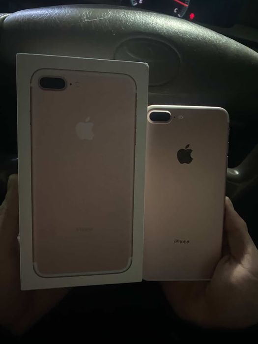 Продам айфон 7+!