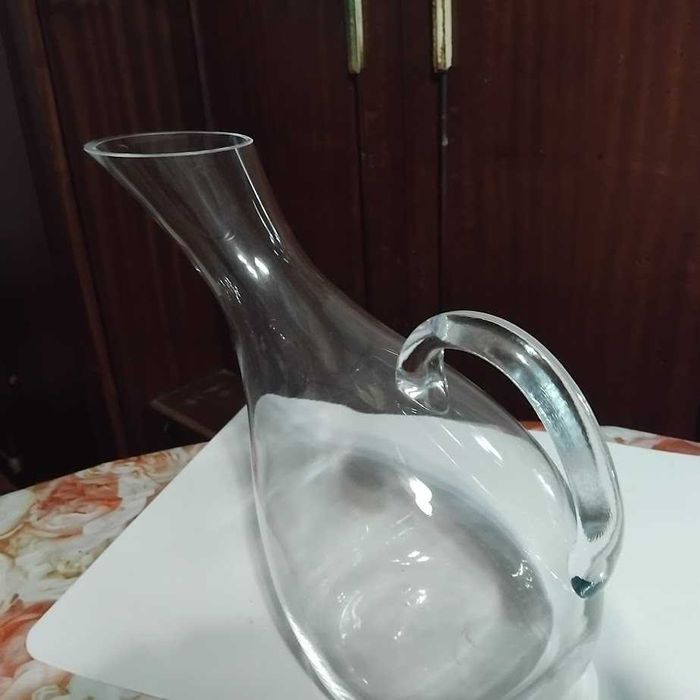 Декантер или гарафа за вино