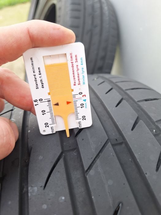 Гуми 235 55 18 Лауфен