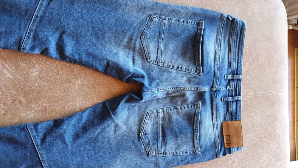 Мъжки дънки и къси панталони