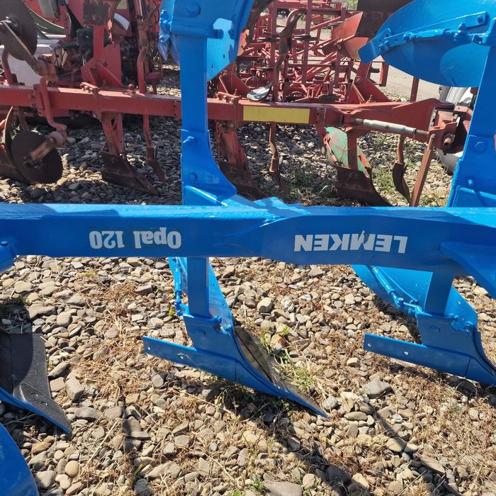 Lemken opal 110 , lemken opal 120 cu 3  . 4 trupite