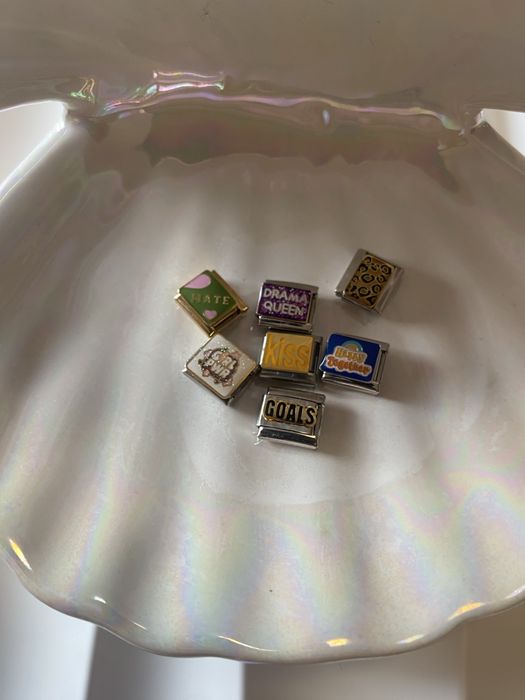 Nomination гривни бази