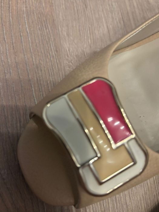 Pantofi cu toc bej, super calitate, extrem de comozi