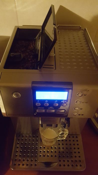 Automat cafea expresor Delonghi PrimaDonna
