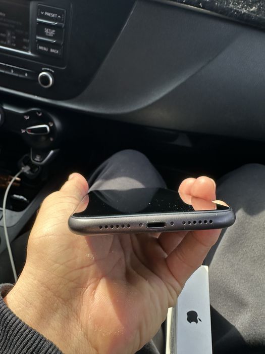 Iphone 11 64gb 74%аккум
