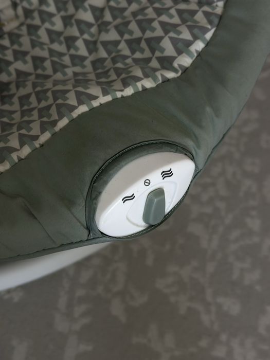 Электрическая качеля  joie