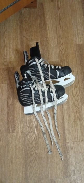 Продам коньки три вида