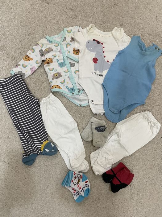 Продам детские вещи от 0-6 мес