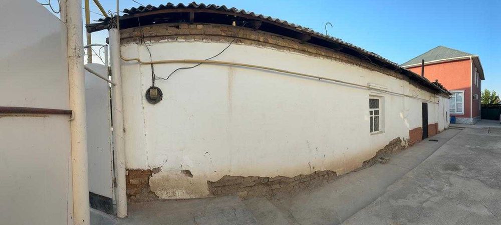 Снос старого дома со стройматериалами