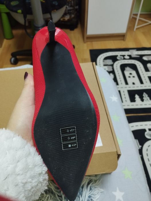 Botine rosii de dama