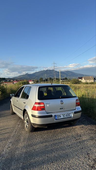 Vand golf 4 cu acte in regula