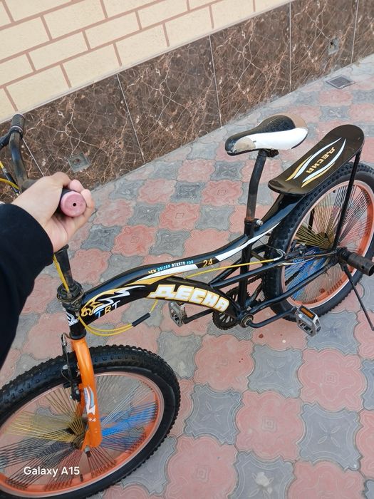 Sastaniyasi zoʻr, koʻpi bilan 3 4 oy haydalgan, uyda turgan velosipet,