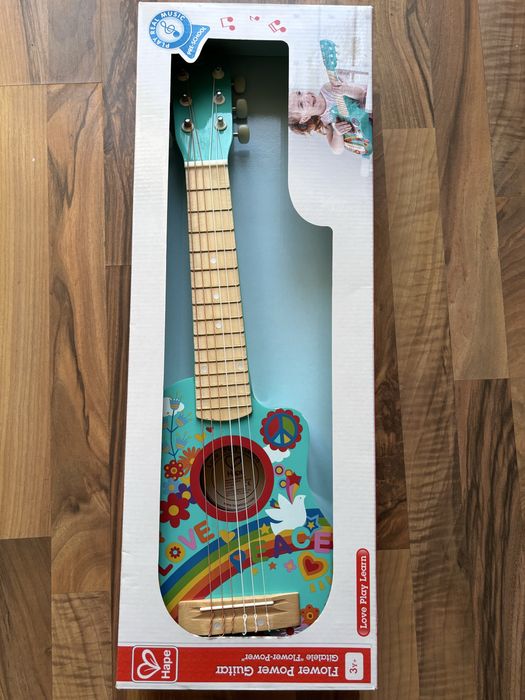 Две детски китари