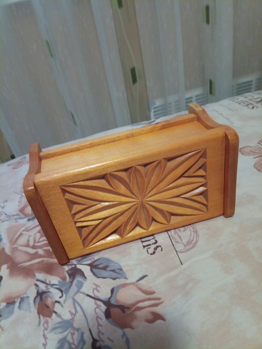 Дървена кутия Дърворезба