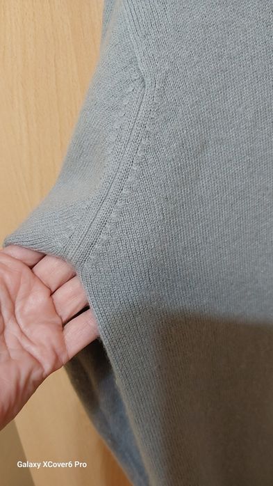 Мъжки пуловер 100% Pashmina." HANDMADE DRYCLEAN ONLY". Размер L