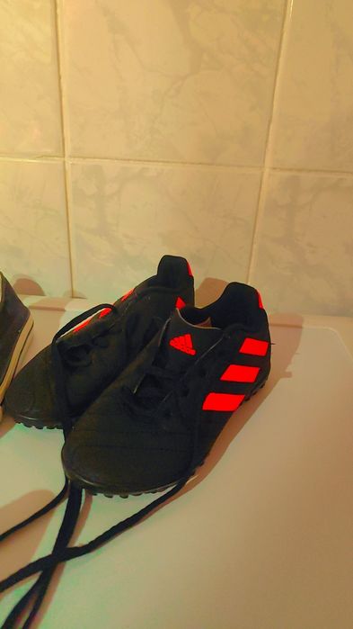 Adidași original Nr 30 cu crampoane