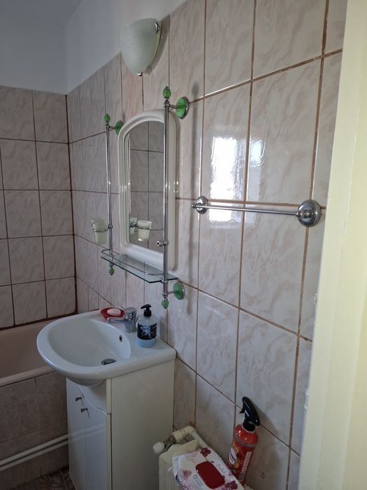 Închiriez apartament cu doua camere City Mall