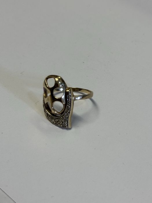 златен дамски пръстен 3гр 14к 585