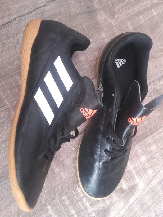 Маратонки Adidas номер 37