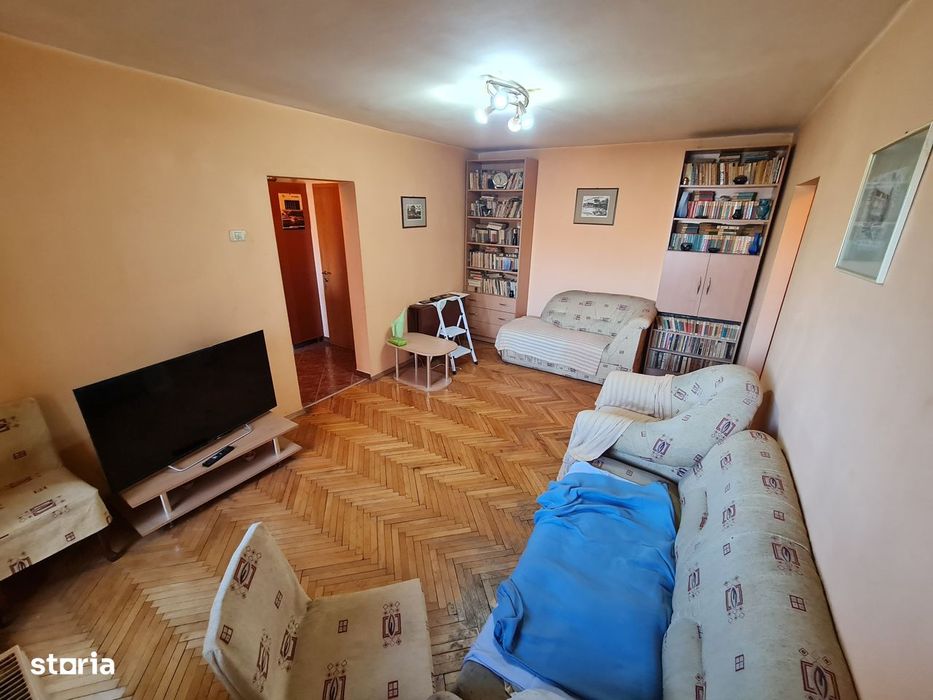 Vand ap.4 camere zona Micalaca Maranata Malul muresului et.2 cu balcon