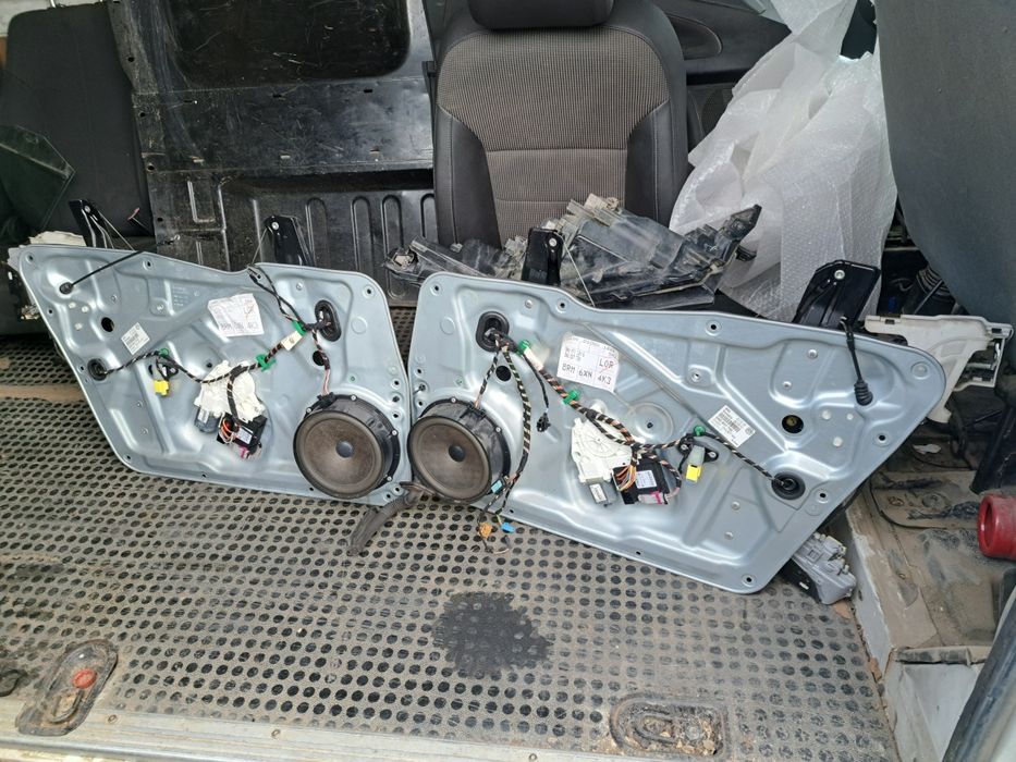 Fete usi piele și macarale față sp vw tiguan