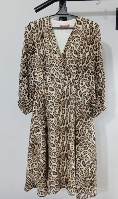 Продаю красивые платья