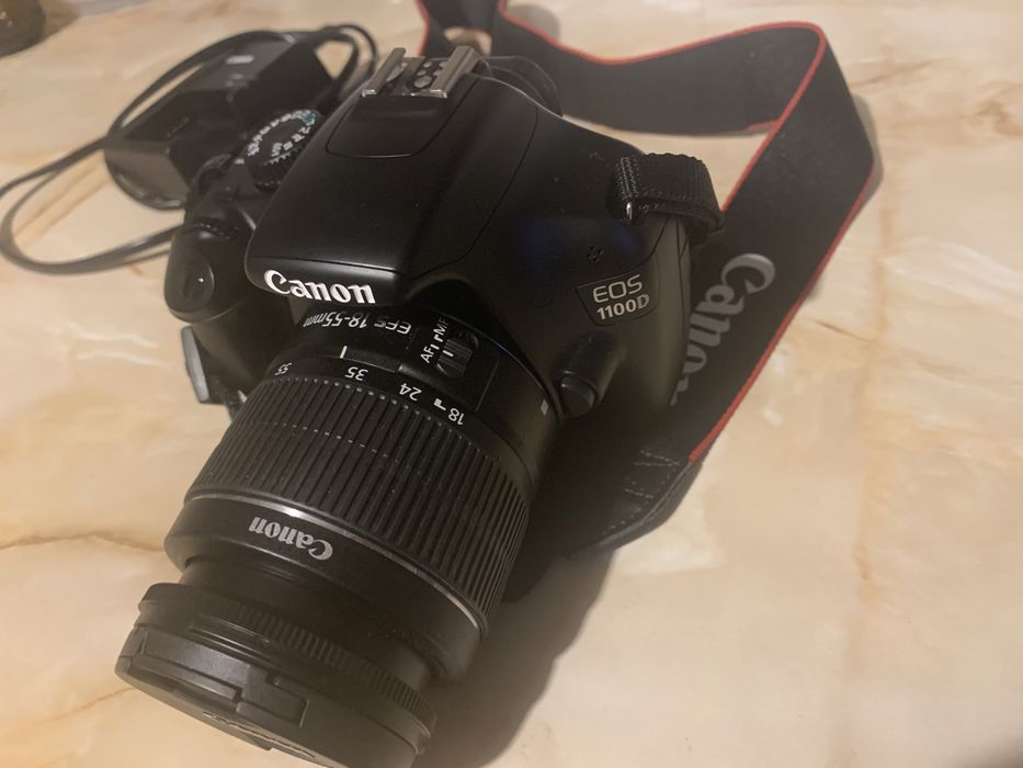 Aparat foto DSLR- Canon