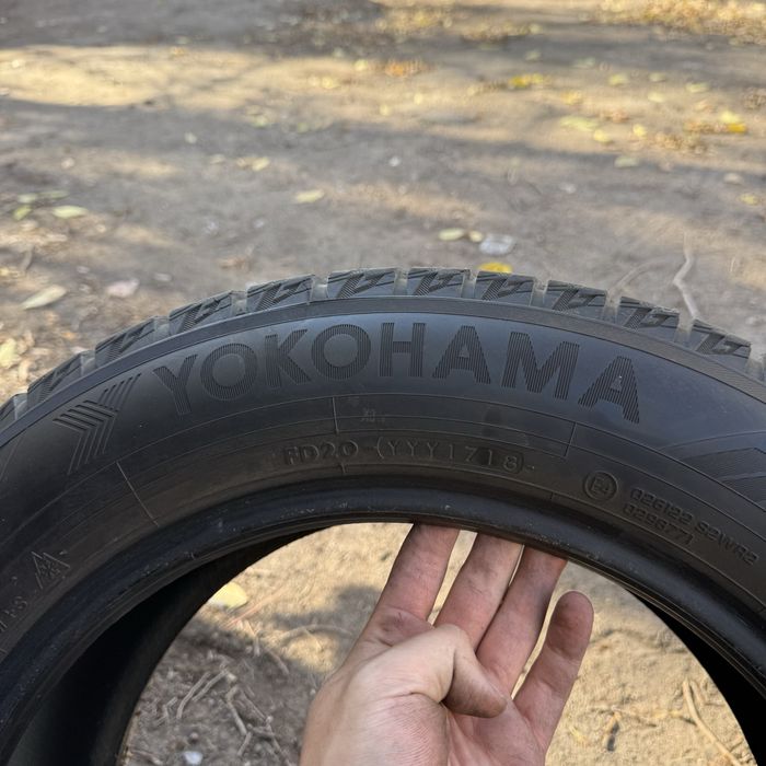 YOKOHAMA 205/60/16