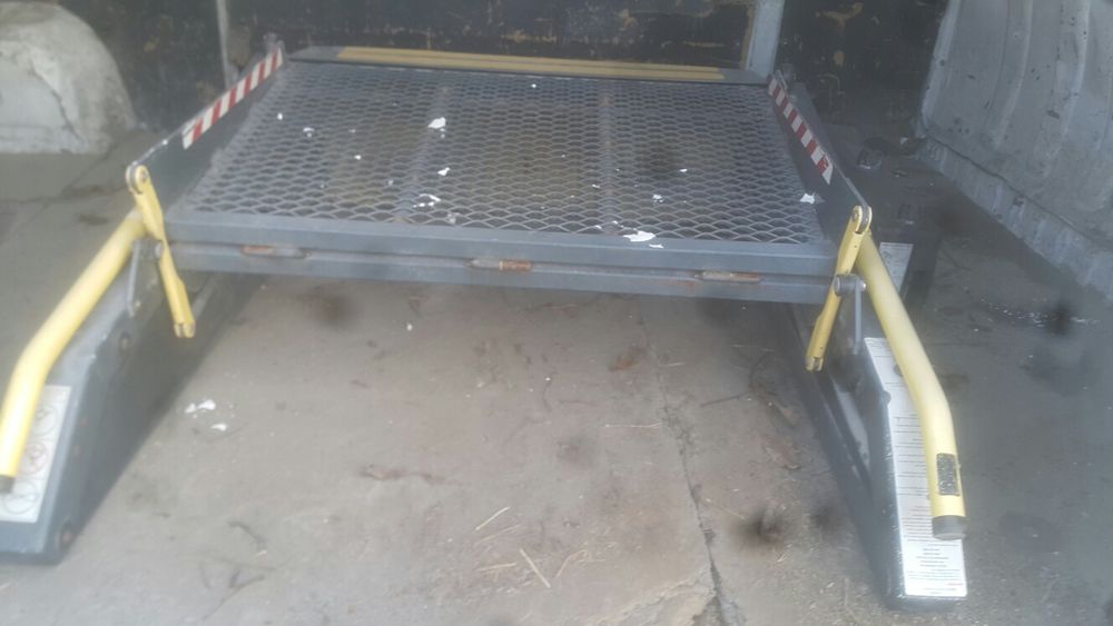 Инвалидна рампа за бус