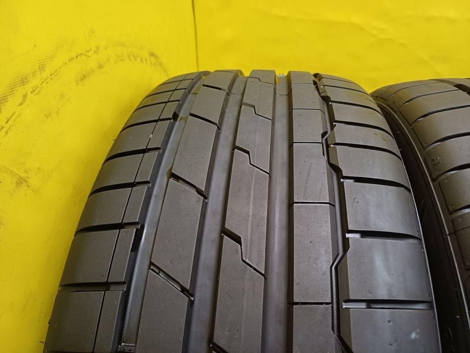 Шины  225 45 R18 Hankook комплект