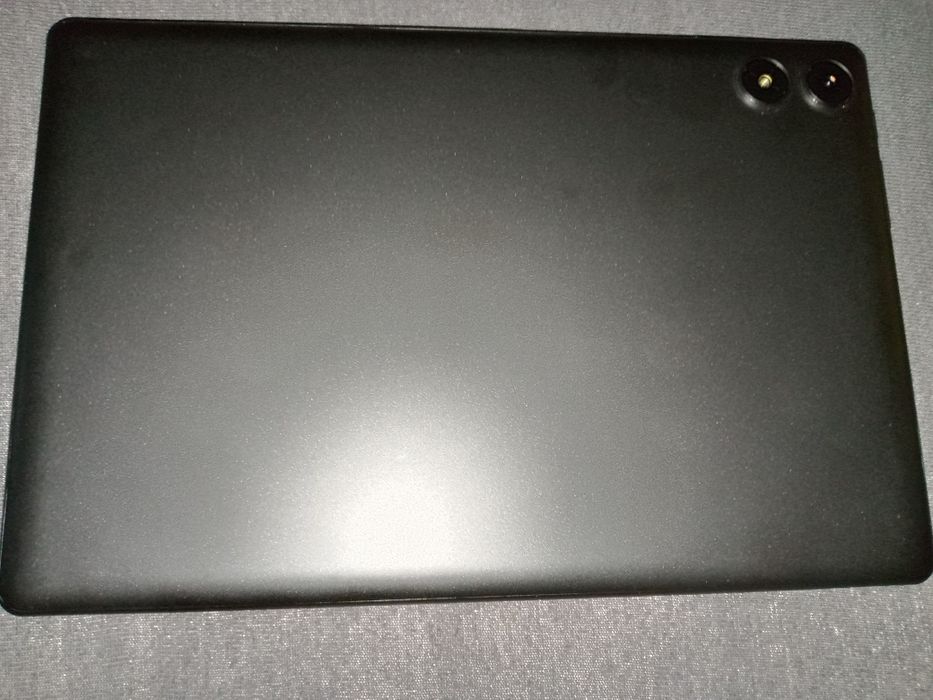 Vând tabletă in stare foarte buna aspect 10 din 10 are și tastatura