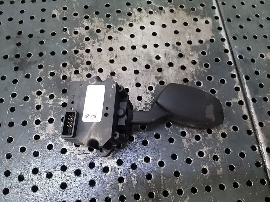 Maneta semnalizare bmw seria 5 e60 6924103b 01106720