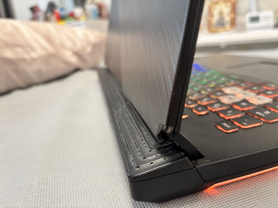Asus Rog Strix G17 G712LU