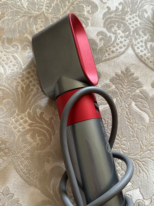 Dyson лимитированная коллекция