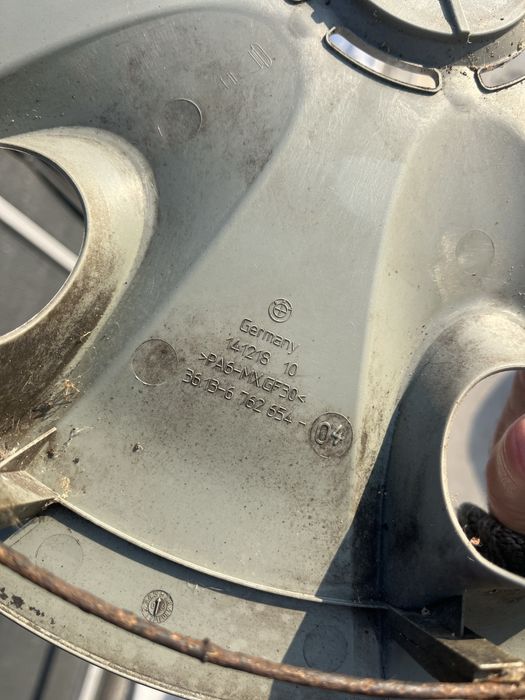 Capace bmw originale 16’