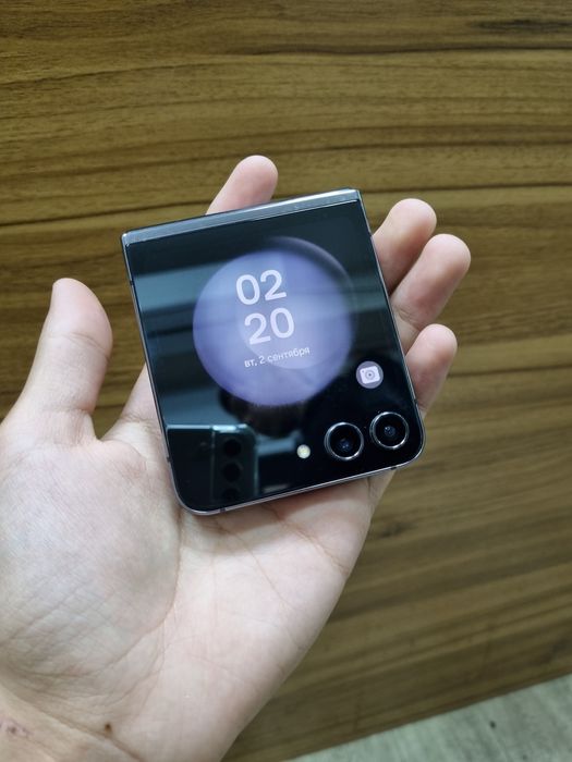Samsung galaxy z flip 5  5G 8/512gb 2ta simkartali