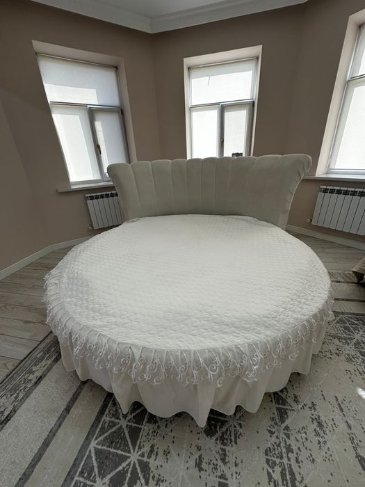 Кровать с матрасом