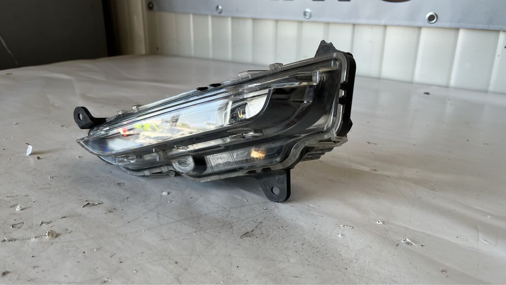 Ляв и десен халоген Range Rover Evoque 2 L551