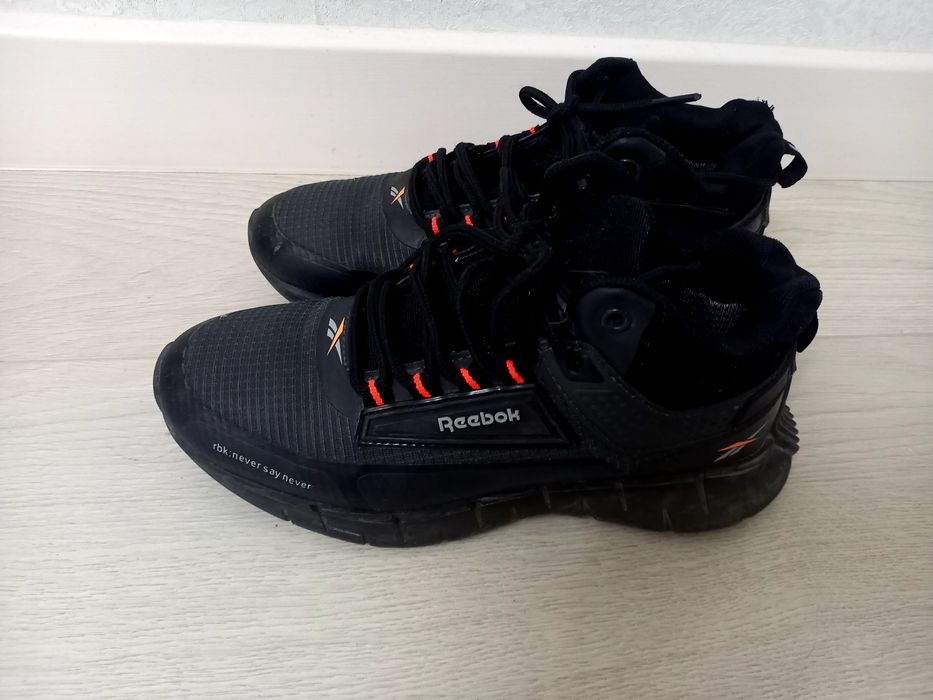 Кроссовки для подростков